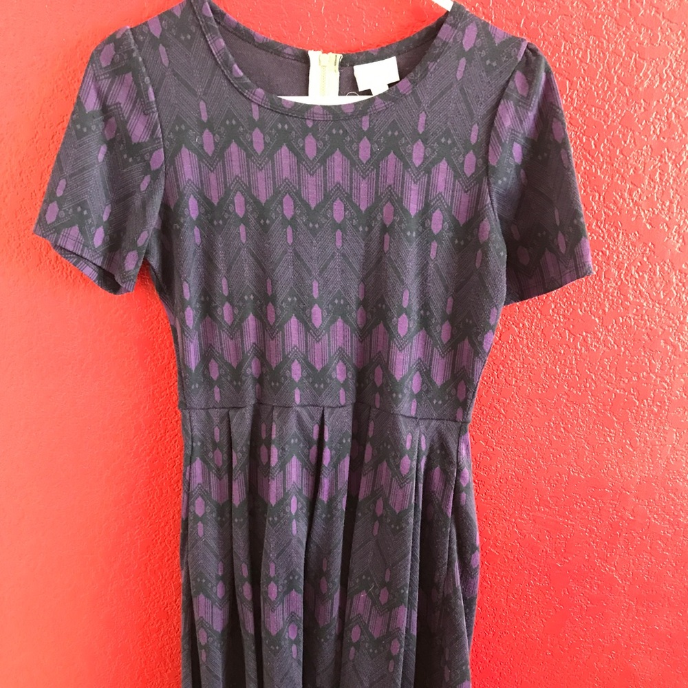 Medium Lularoe Amelia